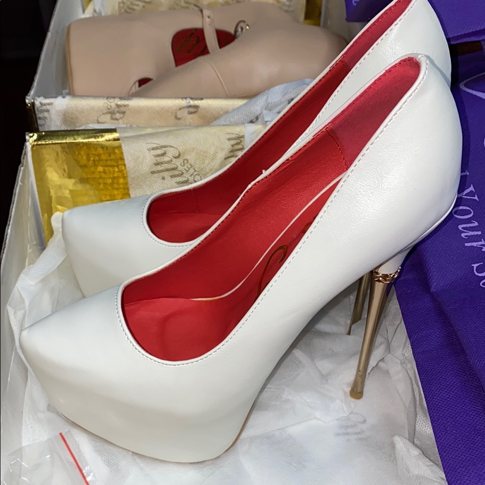 Guilty Soles Elegant Platform Heels - Picture 11 of 14